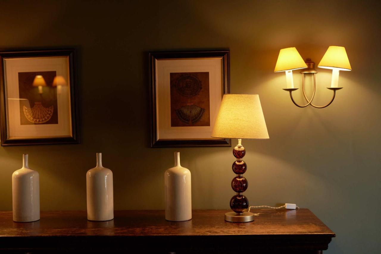 The Pembroke Arms Otel Wilton  Dış mekan fotoğraf