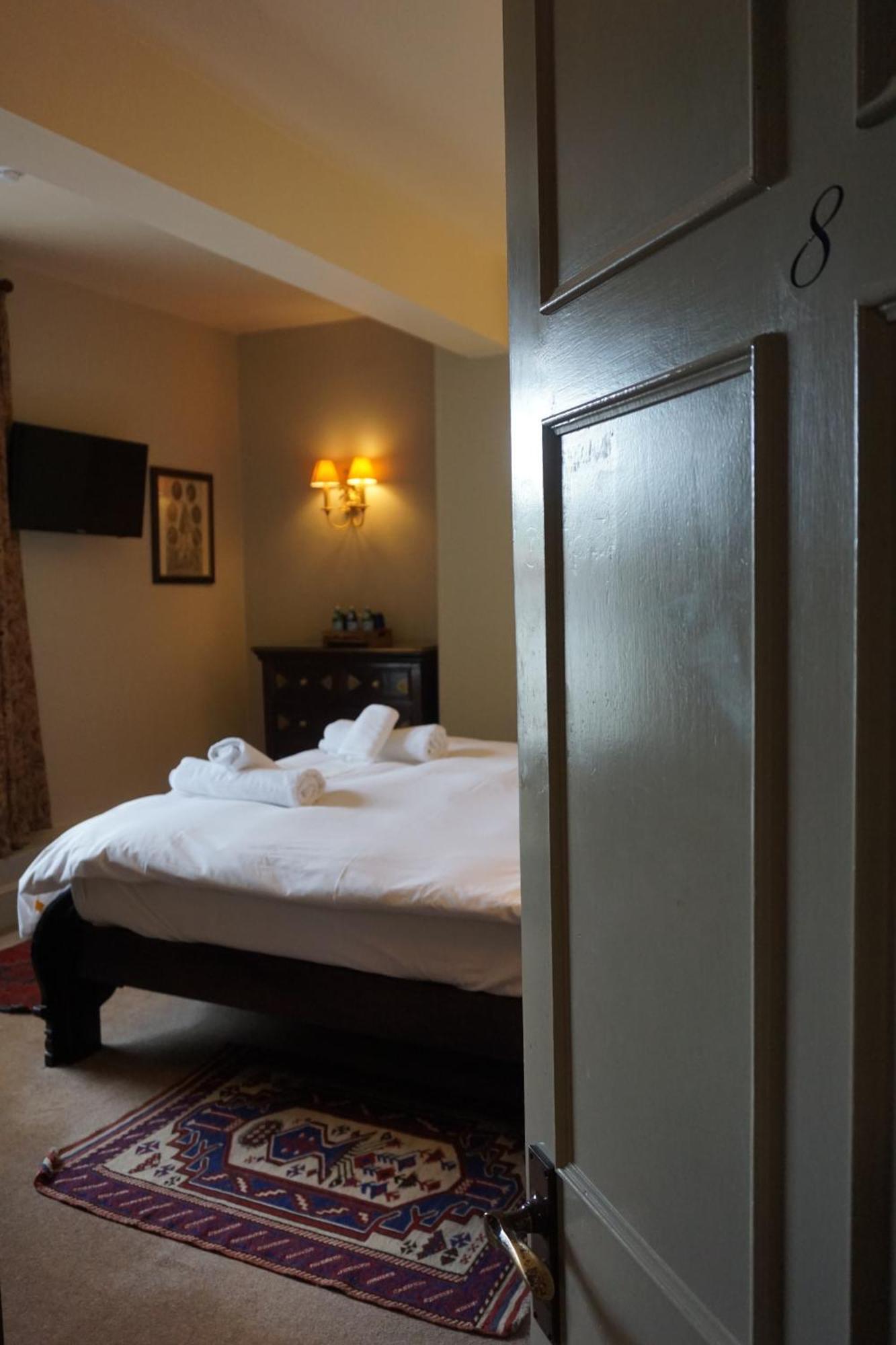 The Pembroke Arms Otel Wilton  Oda fotoğraf